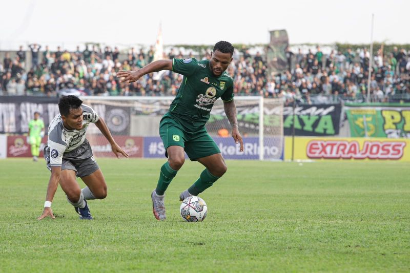 Luis Milla tuding kondisi ruang ganti Persib gagalkan kemenangan Persebaya