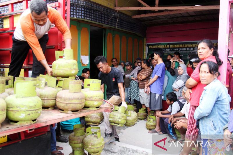 FOTO - Elpiji langka di Dumai dan Rohil