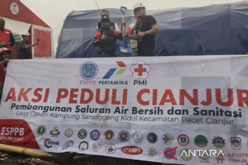 FSPPB bangun pipa air bersih 4.000 meter di Cianjur