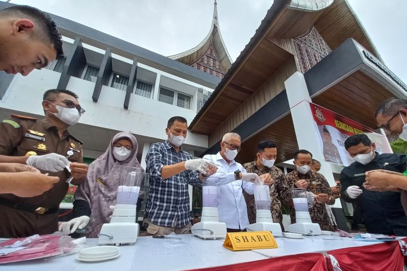 Pastikan tak terkait kasus Teddy Minahasa, Kejari Bukittinggi musnahkan narkotika hasil 38 pengungkapan kasus