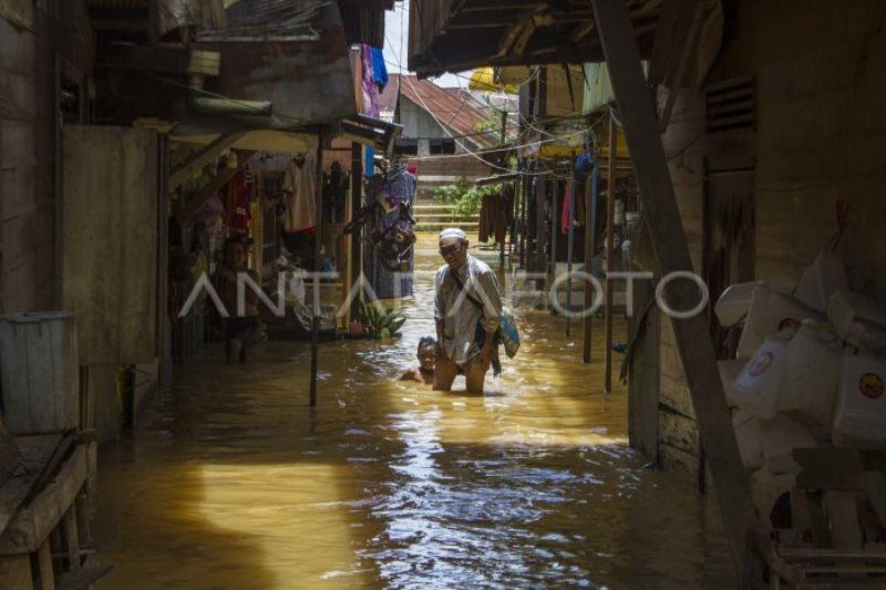 Ribuan Rumah Terdampak Banjir Di Hulu Sungai Tengah