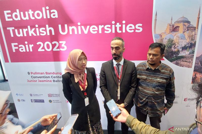 Pameran pendidikan universitas Turki digelar di Kota Bandung