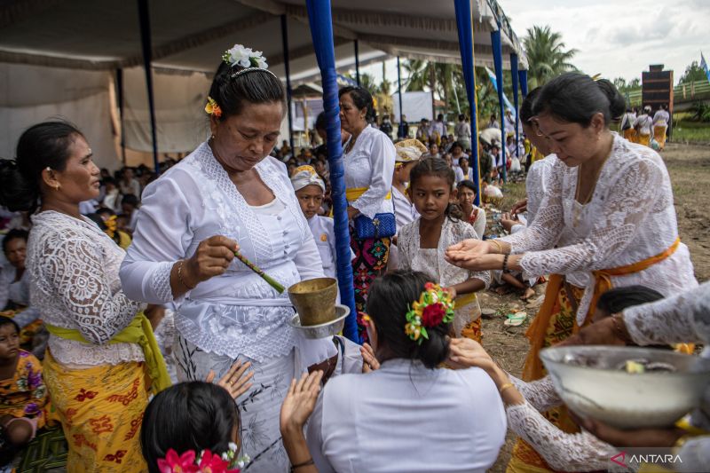 Upacara Melasti di Banyuasin Jelang Hari Raya Nyepi