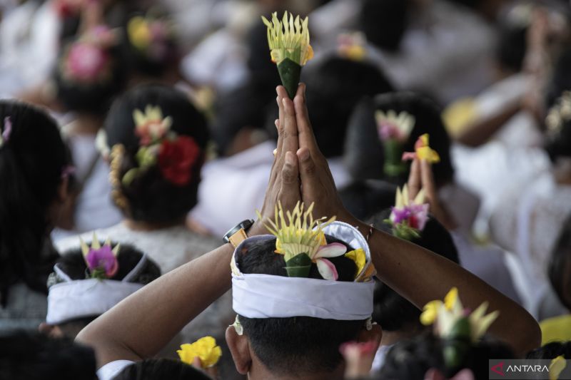 Upacara Melasti di Banyuasin Jelang Hari Raya Nyepi