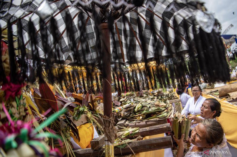 Upacara Melasti di Banyuasin Jelang Hari Raya Nyepi