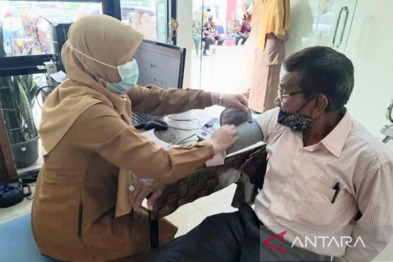 Calon jamaah haji Kota Padang Panjang mulai diberi vaksin meningitis