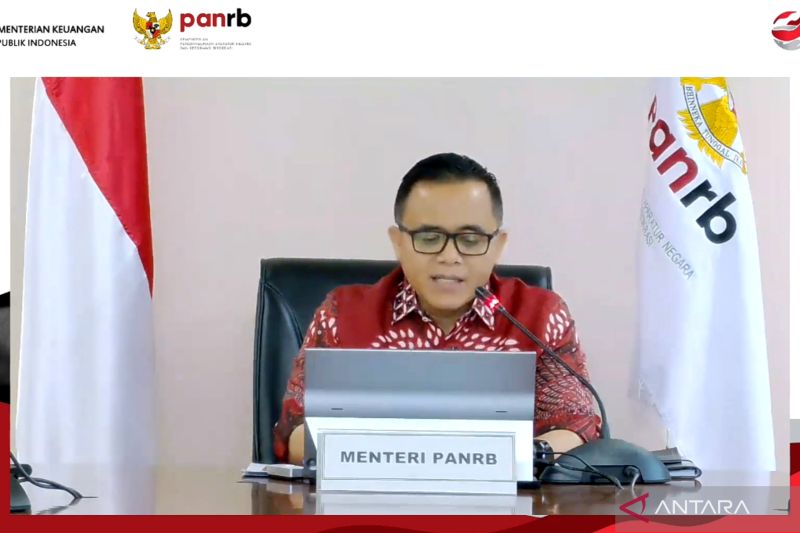 Expect holiday allowance to improve officials’ performance: minister – ANTARA News