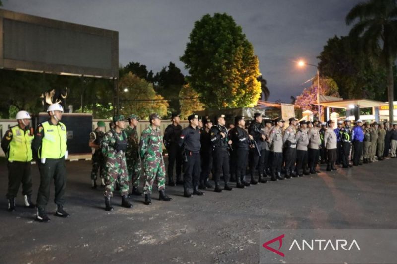Petugas gabungan gelar patroli cegah tawuran di Kabupaten Bogor