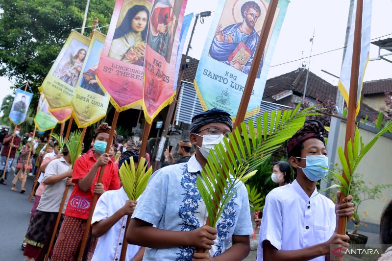 Perayaan Minggu Palma Di Bali - ANTARA News