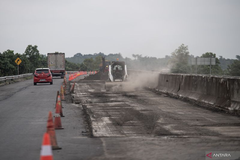Perbaikan Jalan Tol Kayu Agung-Palembang