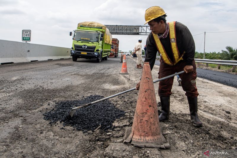 Perbaikan Jalan Tol Kayu Agung-Palembang