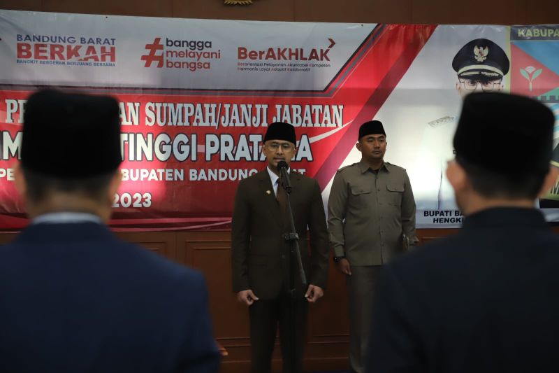 Hengki harap kenaikan pangkat 457 PNS berimbas positif pada Bandung Barat