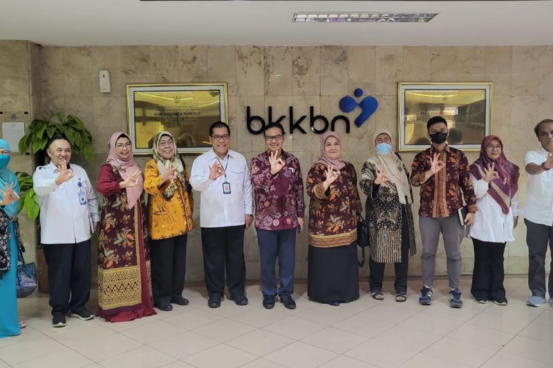 Look after reproductive health to maintain HR quality: BKKBN - Vimarsana News