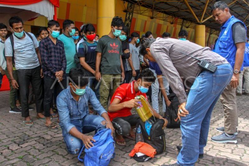 Pengungsi Rohingnya Dari Aceh Tiba Di Pekanbaru