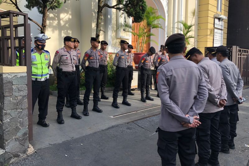 Polres Garut libatkan ormas untuk pengamanan gereja