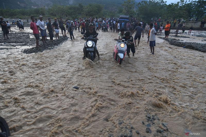 JALUR MUDIK TERPUTUS