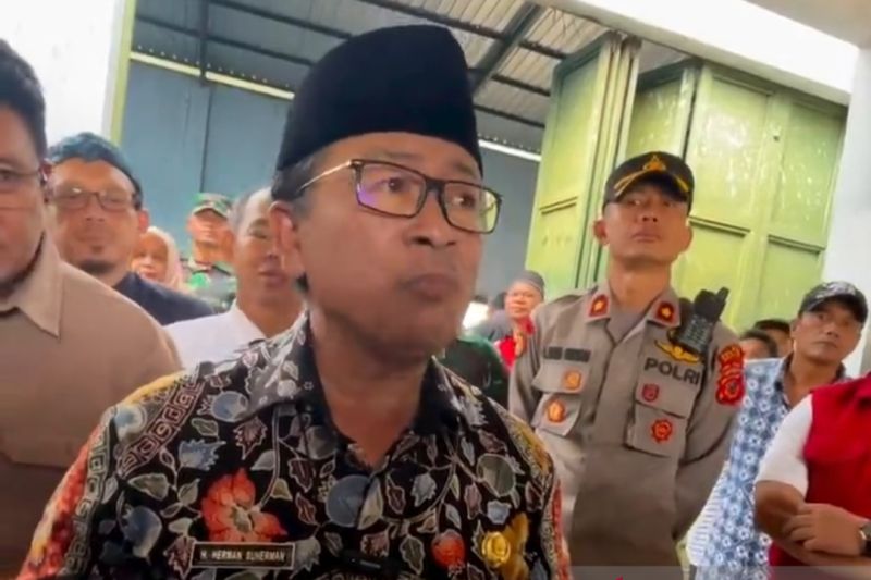 Cianjur gelar pasar murah sembako tekan kenaikan harga