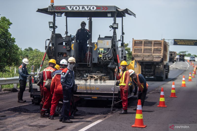 H-9 Lebaran Perbaikan Jalan Tol Kayu Agung-Palembang Terus Dikebut