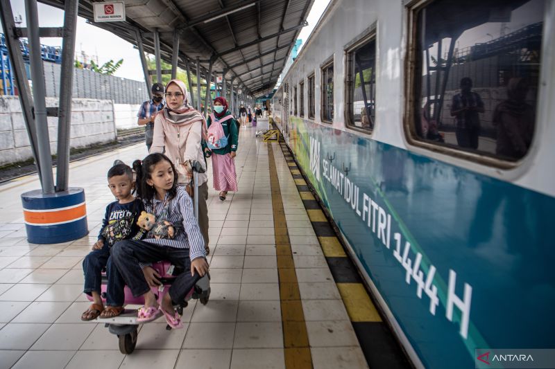 Arus Mudik Di Stasiun Kertapati