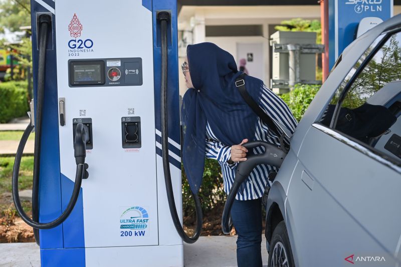 Industri Otomotif Jadi Sektor Relevan Dalam Adopsi Energi Terbarukan