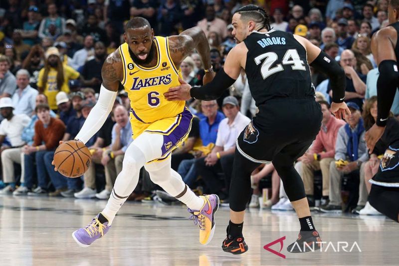 Lakers dalam mode playoff, kalahkan Grizzlies 111-101