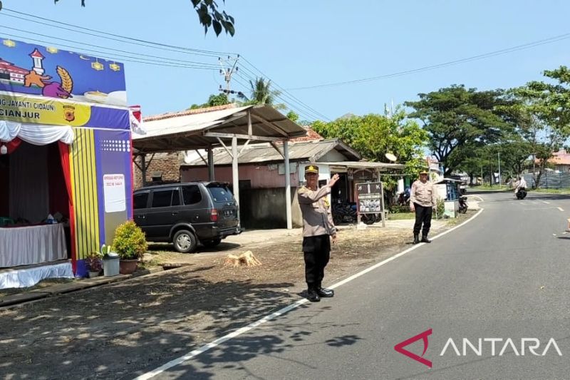 Jalur pantai selatan Cianjur mulai padat dilintasi pemudik