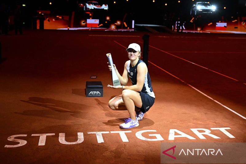 Kalahkan Aryna Sabalenka, Iga Swiatek juara Stuttgart Open 2023