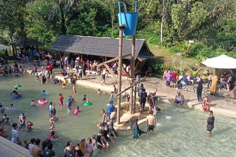 Wisata Gunung Galunggung ramai dikunjungi wisatawan pada libur Lebaran