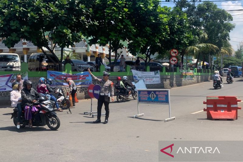 Polisi tutup jalur menuju Puncak dari arah Cianjur, ini alasannya