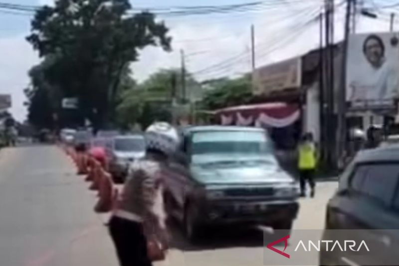 Polisi berlakukan sistem buka tutup jalur Bandung - Cianjur