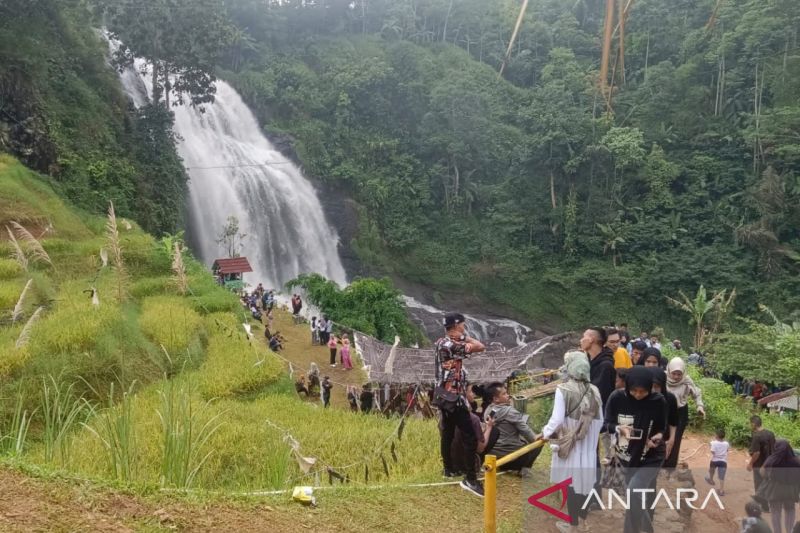 Wisata air terjun di Cianjur diminati pemudik asal luar kota