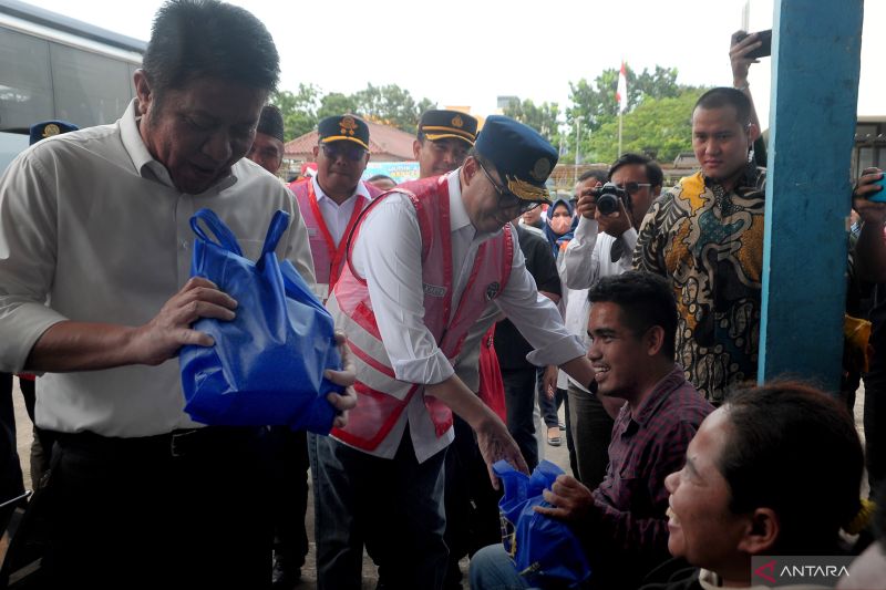 Menhub Tinjau Terminal Alang-Alang Lebar