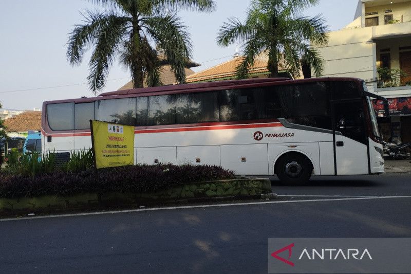 Penumpang arus balik di Terminal Guntur Garut ramai