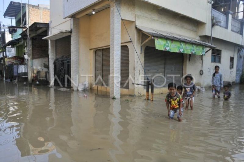 Banjir Akibat Luapan Kali Bekasi