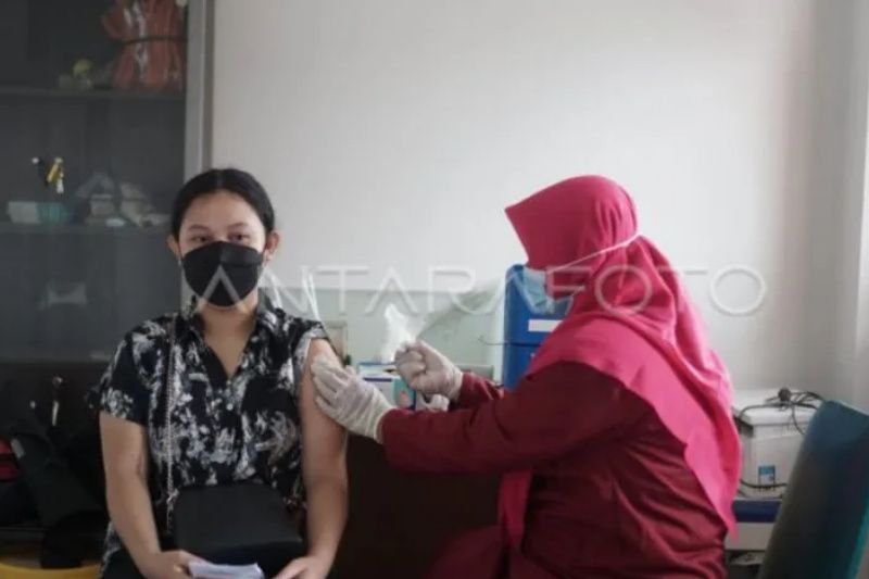Dinkes Cirebon masih tunggu kiriman vaksin COVID-19 akibat stok kosong