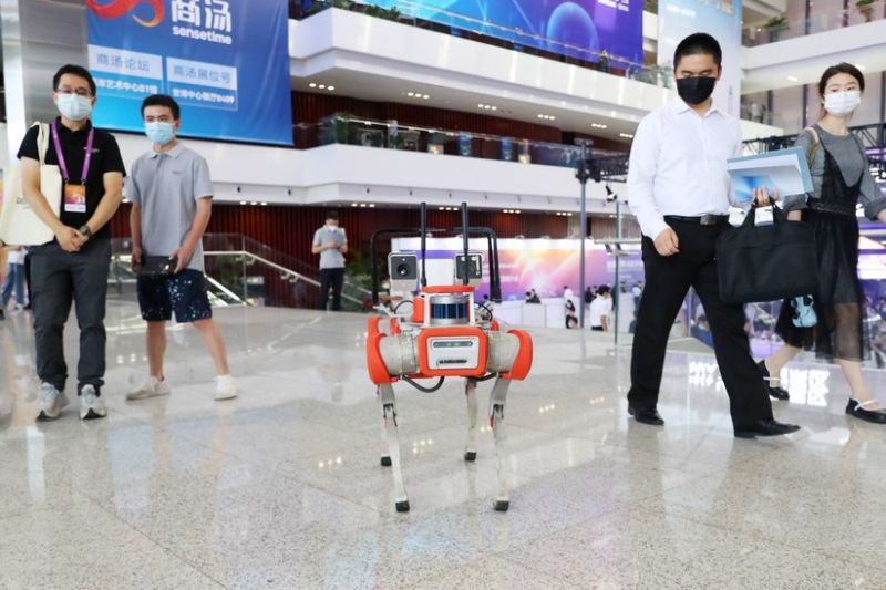 Peneliti China latih robot untuk kenali medan