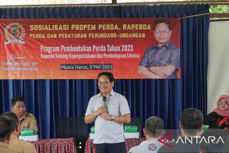 Anggota DPRD Kalsel Firman Yusi diminta membangun perpustakaan berbasis inklusi sosial