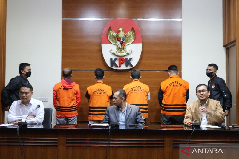 KPK periksa pejabat Kota Bandung sebagai saksi kasus Yana Mulyana