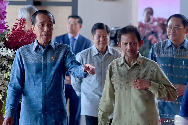Presiden Jokowi pimpin 2 pertemuan pada hari kedua KTT ASEAN di Labuan Bajo