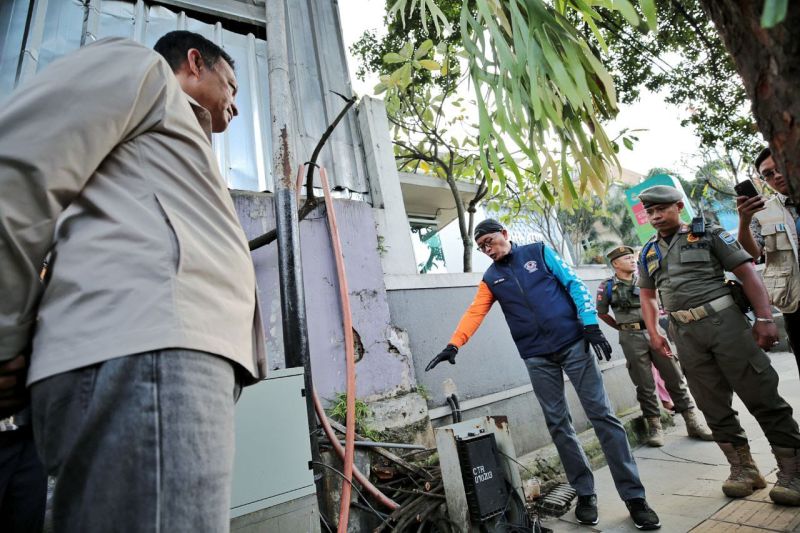 Pemindahan kabel udara Jalan Riau Kota Bandung bisa selesai lebih cepat