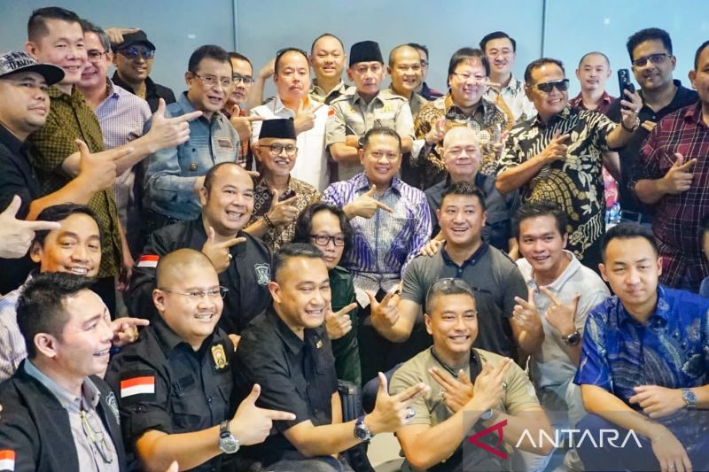 Ketua MPR: Diperlukan Peraturan Perizinan Senjata Api Bela Diri Sipil ...