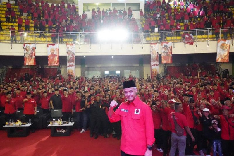 Ganjar Pranowo ajak kader-simpatisan menangkan PDIP di Jabar pada Pemilu 2024