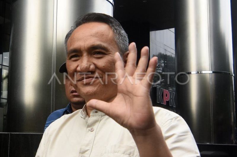 Politisi Demokrat Andi Arief diperiksa KPK