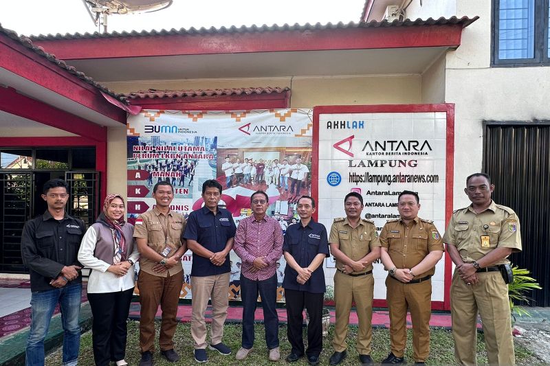 Ketua DPRD Provinsi lampung melakukan kunjungan ke Kantor LKBN ANTARA Biro Lampung