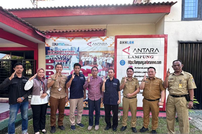 Ketua DPRD Provinsi lampung melakukan kunjungan ke Kantor LKBN ANTARA Biro Lampung