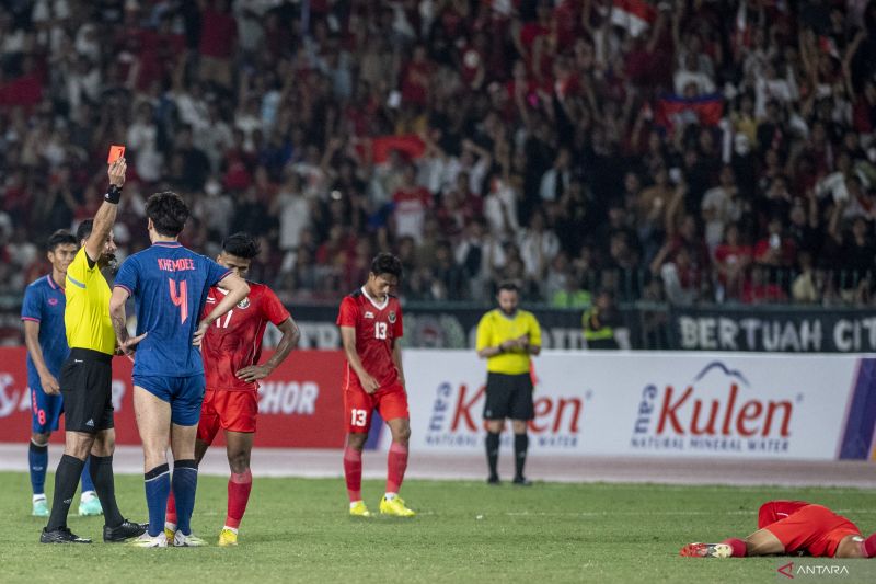 FA Thailand skors 2 pemain, pelatih kiper dan 2 staf penyebab kericuhan final SEA Games 2023