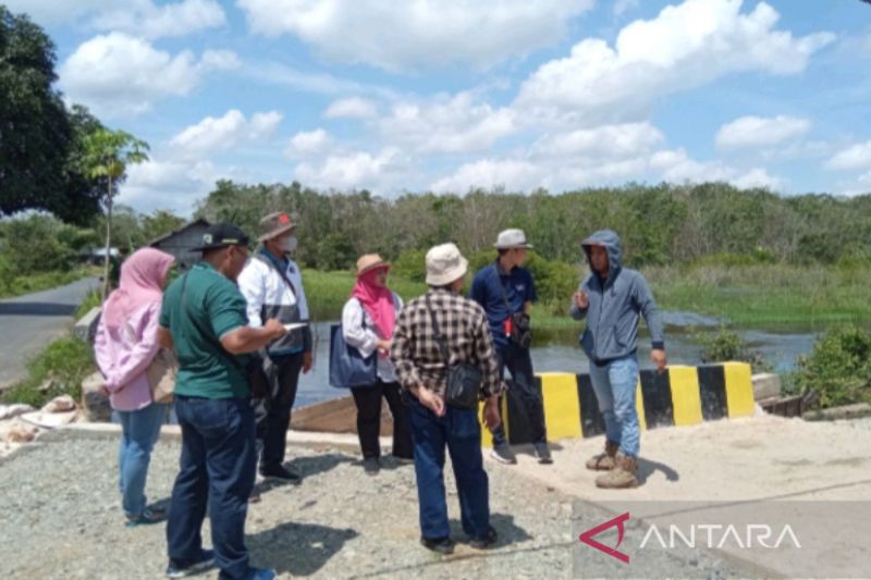 Poliban Turunkan Tim Untuk Kaji Penanganan Banjir di Kawasan Transmigrasi Balangan