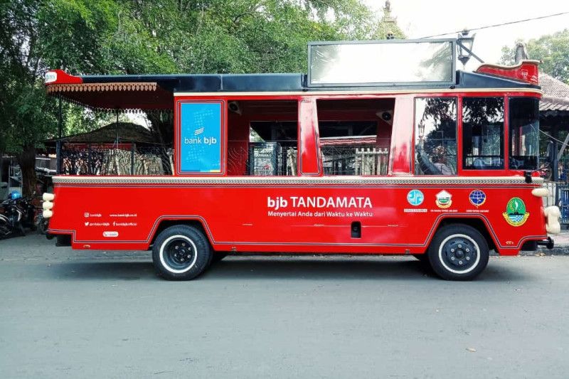 8 Bus Bandros kawal arak-arakan kontingen Indonesia SEA Games