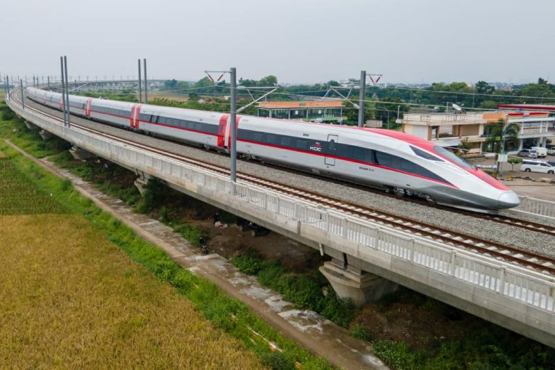 KCIC mulai alirkan daya listrik jalur kereta cepat Jakarta-Bandung