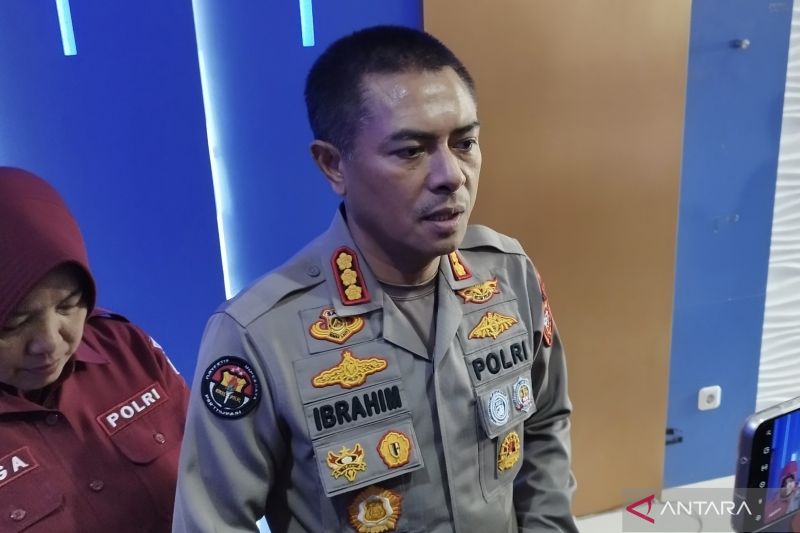 Polda Jabar ingatkan warga tidak dirikan apa pun di jalur kereta cepat